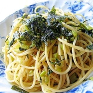 しょうゆバター風味の野沢菜とじゃこの和風パスタ